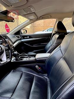 Nissan Maxima